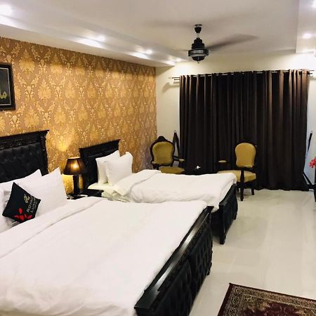 Royaute Luxury Hotel סיאלקוט מראה חיצוני תמונה